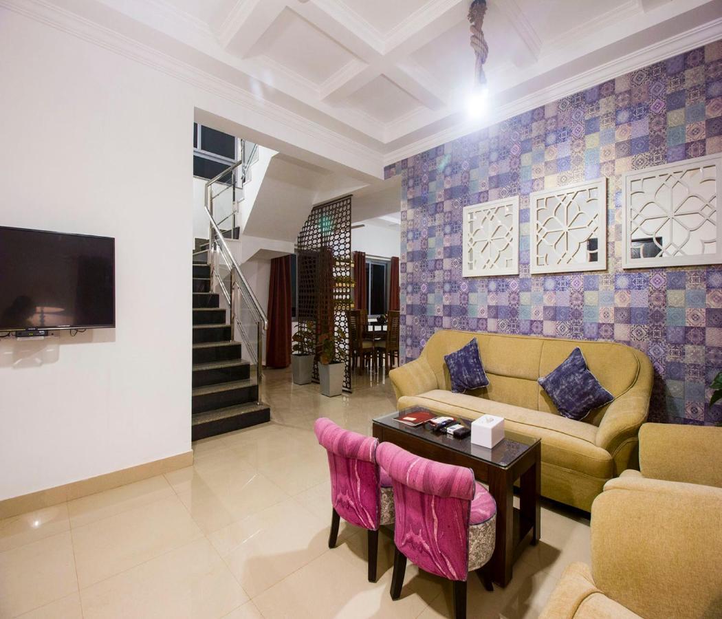 Span Suites & Villa Morjim Exterior photo
